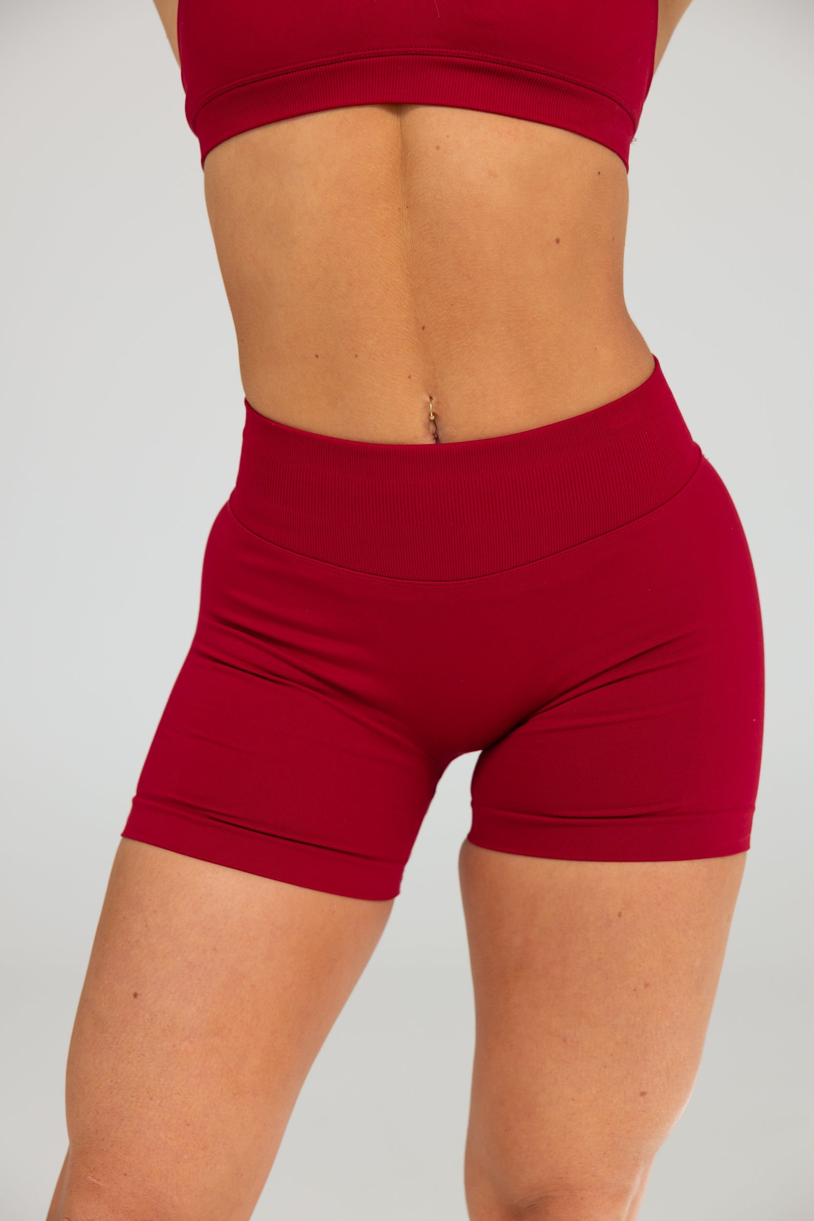 Essence Sculpt Shorts Cherry Red