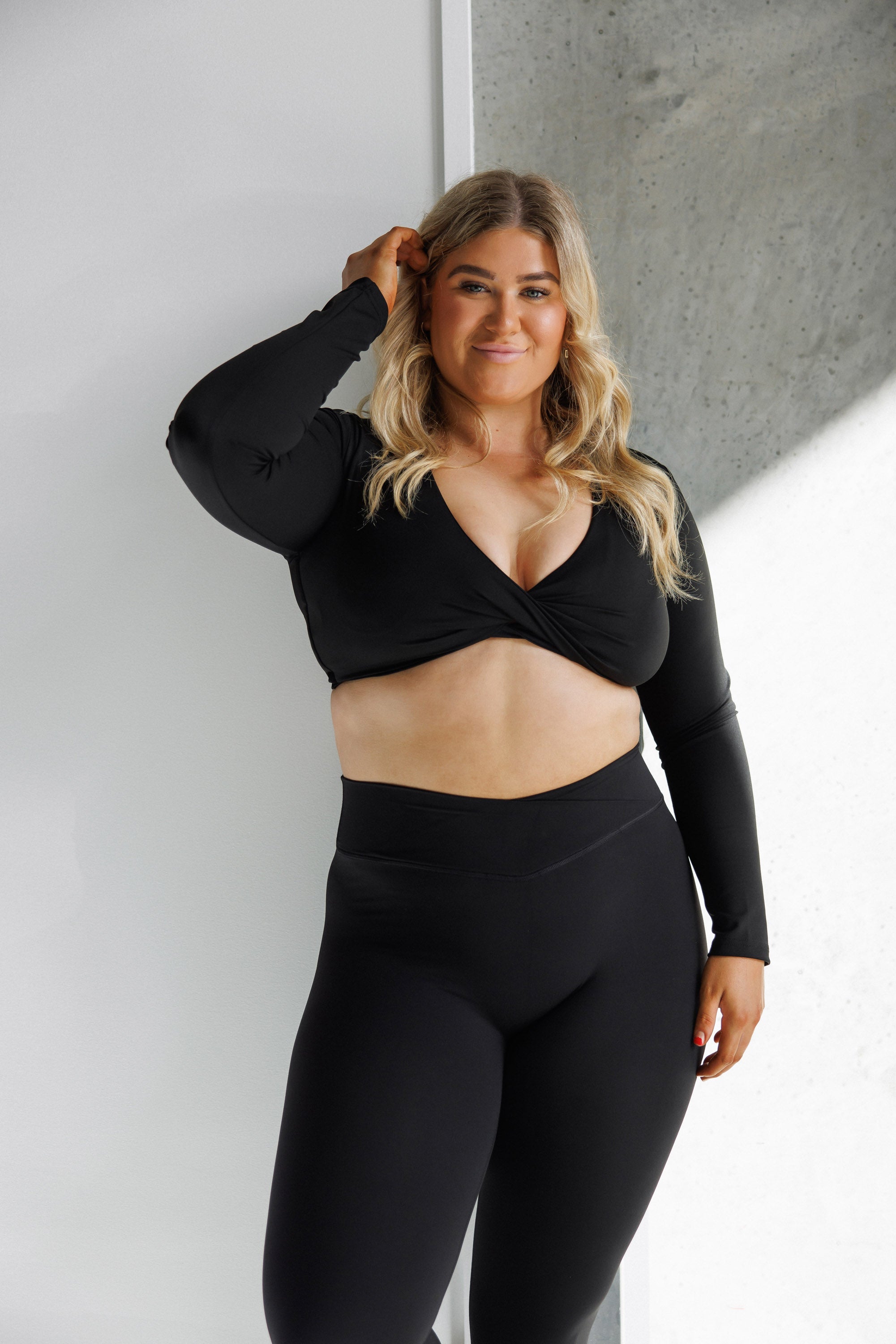 Ignite Long Sleeve Crop Black