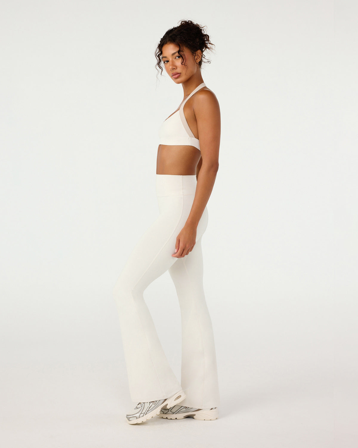 Form Invisible Scrunch Flare Leggings Vanilla