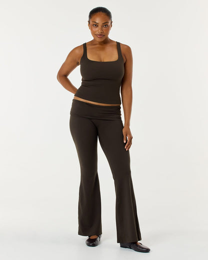 Form Invisible Scrunch Flare Leggings Dark Chocolate
