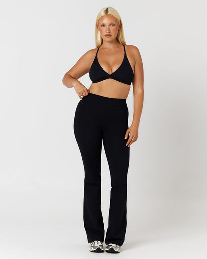Form Invisible Scrunch Flare Leggings Black