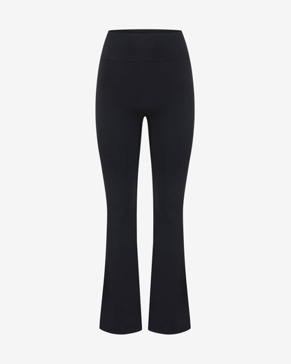 Form Invisible Scrunch Flare Leggings Black
