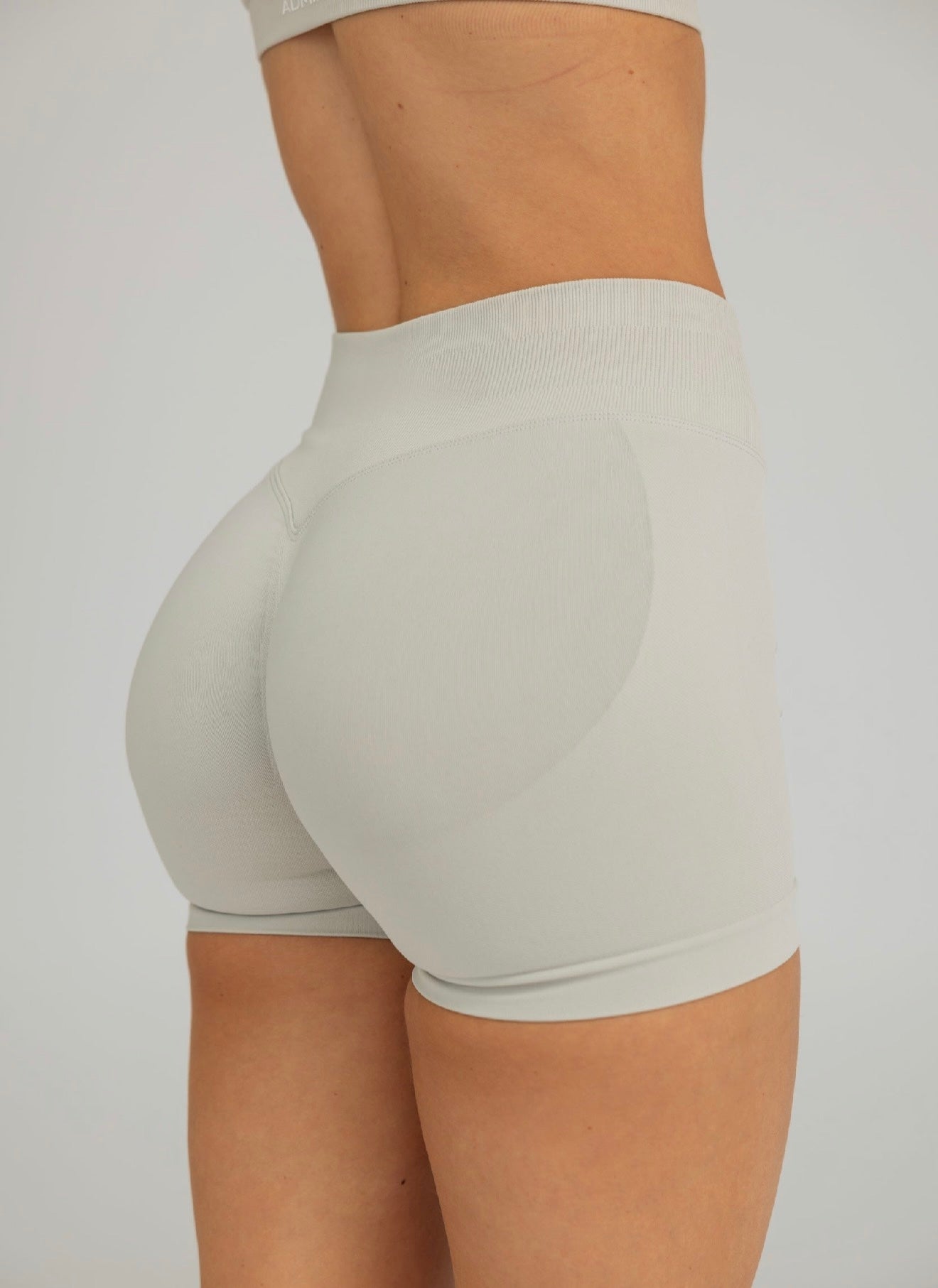 Essence Sculpt Shorts Light Gray