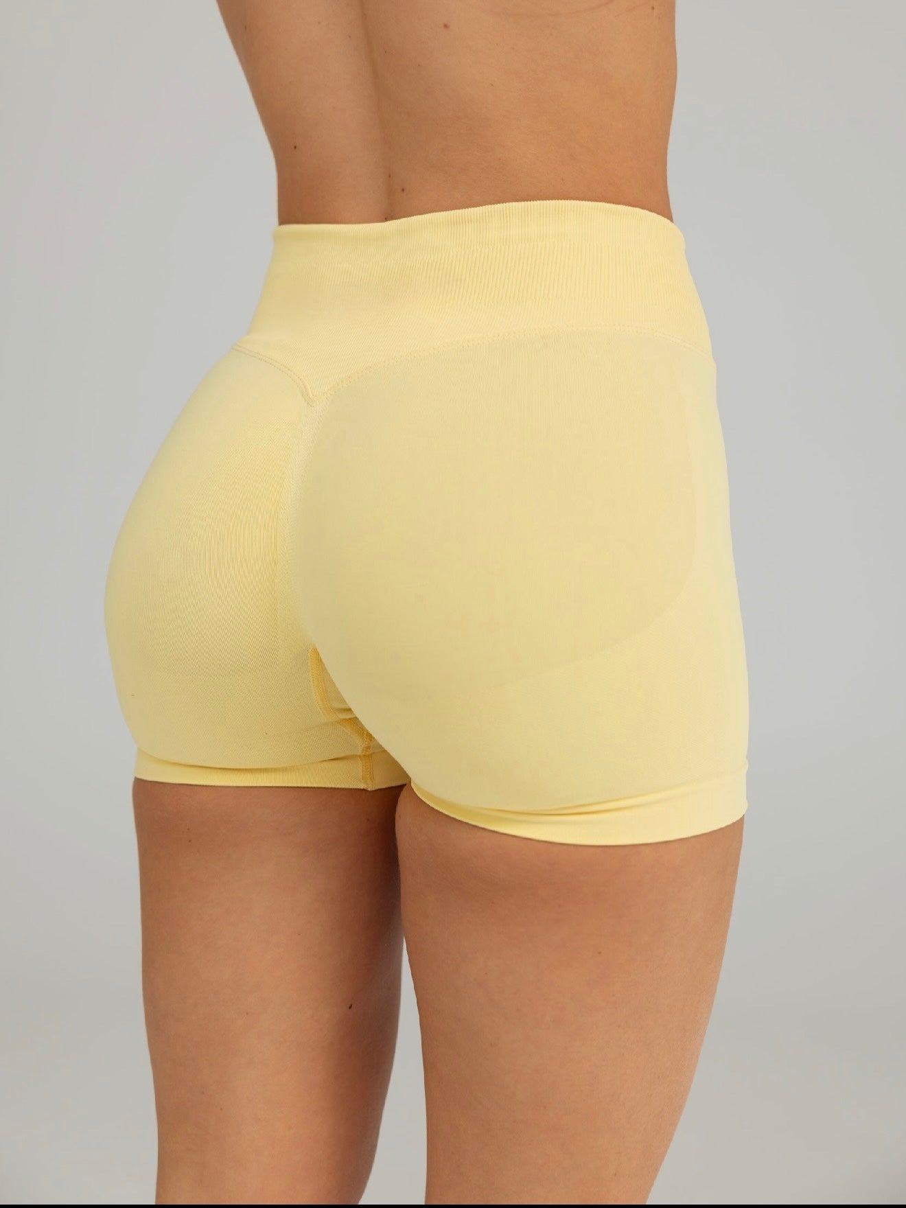 Essence Sculpt Shorts Butter